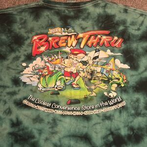 2024 Brew Thru Graphic T-Shirt Mens Size 2XL Green Short Sleeve Pullover Casual